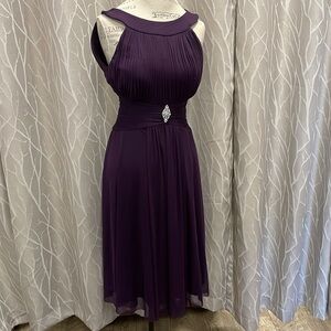Jessica Howard evening dress, eggplant color, ladies size 4 NWT, ruched waist